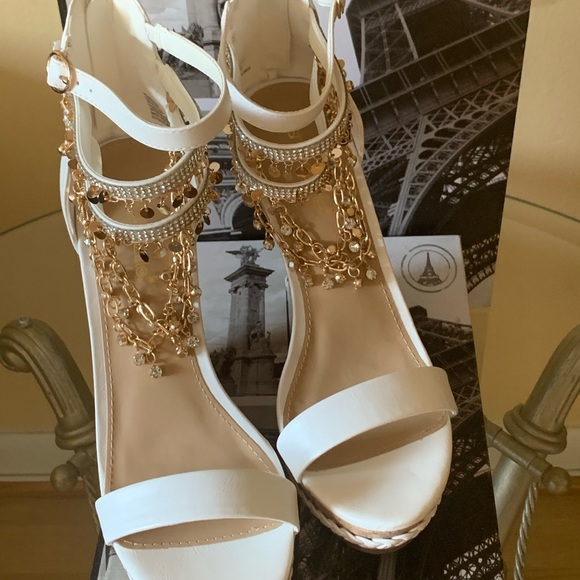 Brand new Summer Sandals with embellished trinkets.  Look good without effort! - Picture 3 of 9